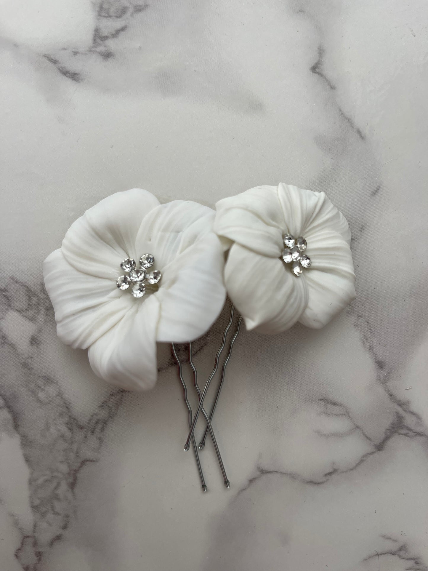Tocado horquillas flores off white Fr03