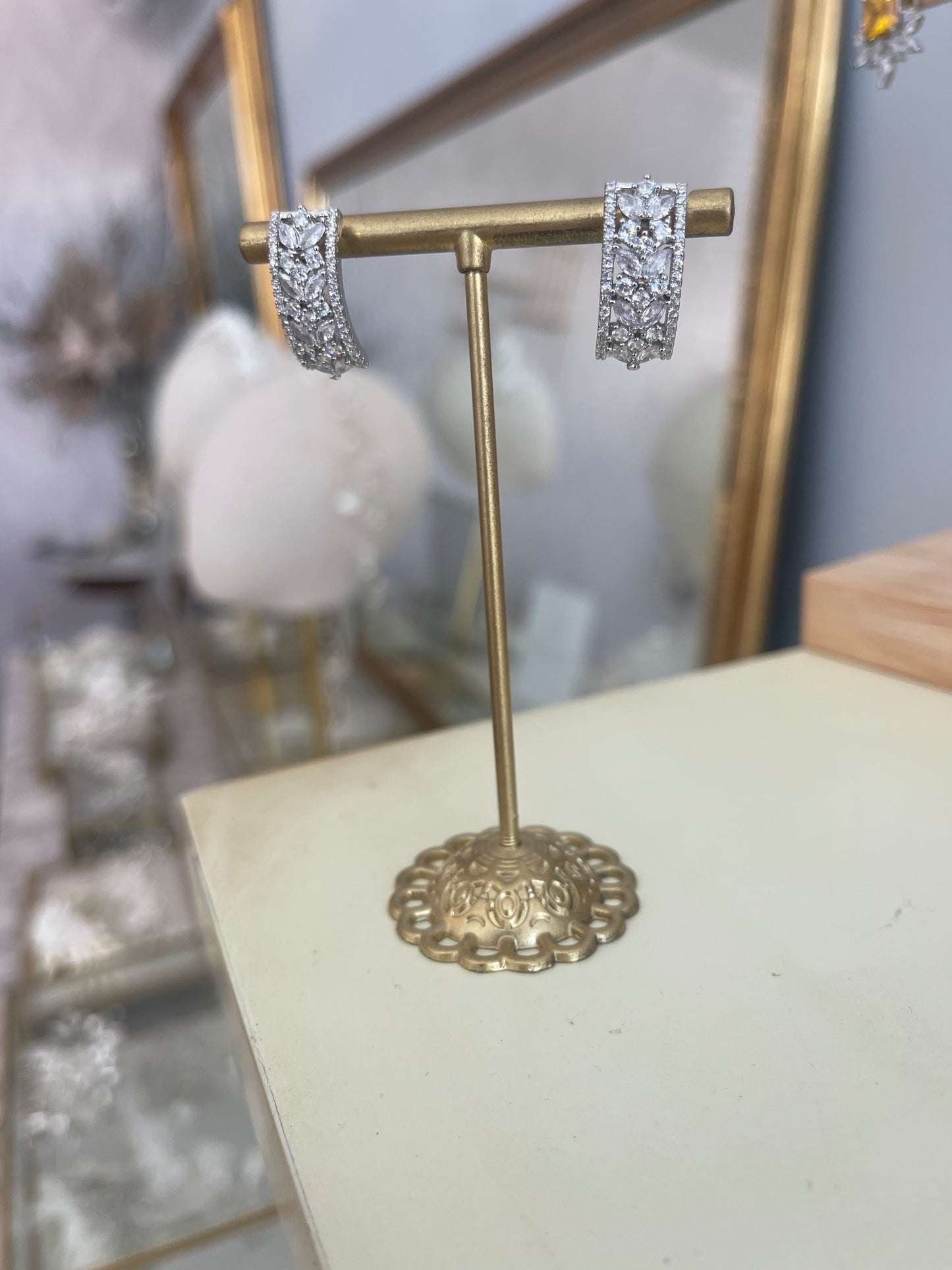 Aretes AR125