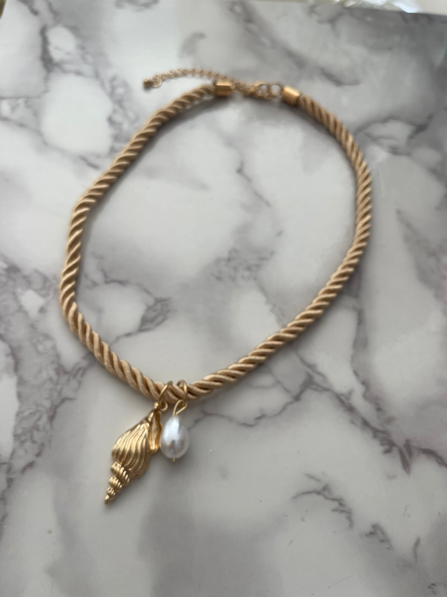 Collar Beach Sand CRL03