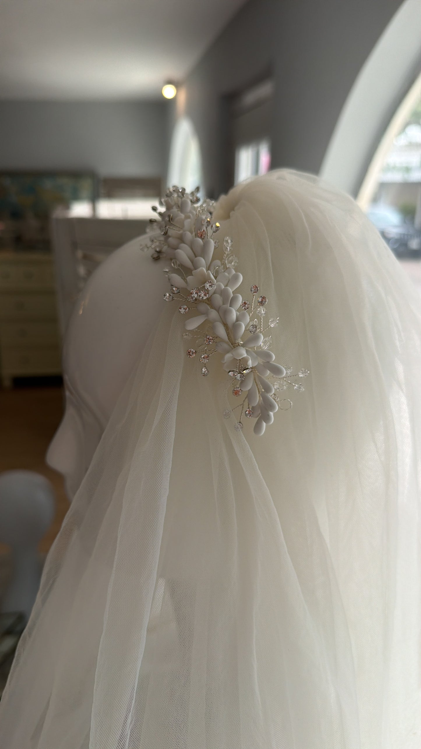 Tocado FR41 tiara azahares y cristales